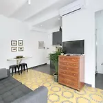 Casa Nanit D * 오스피탈레트 데 요브레가트